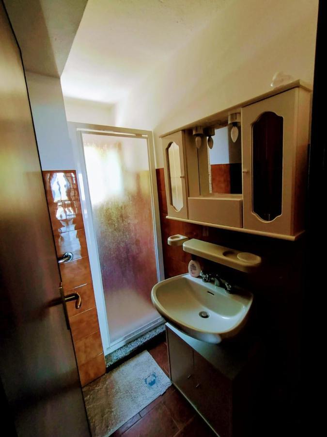 Appartamento in villa con vista mare Santa Caterina Di Pittinuri  Esterno foto